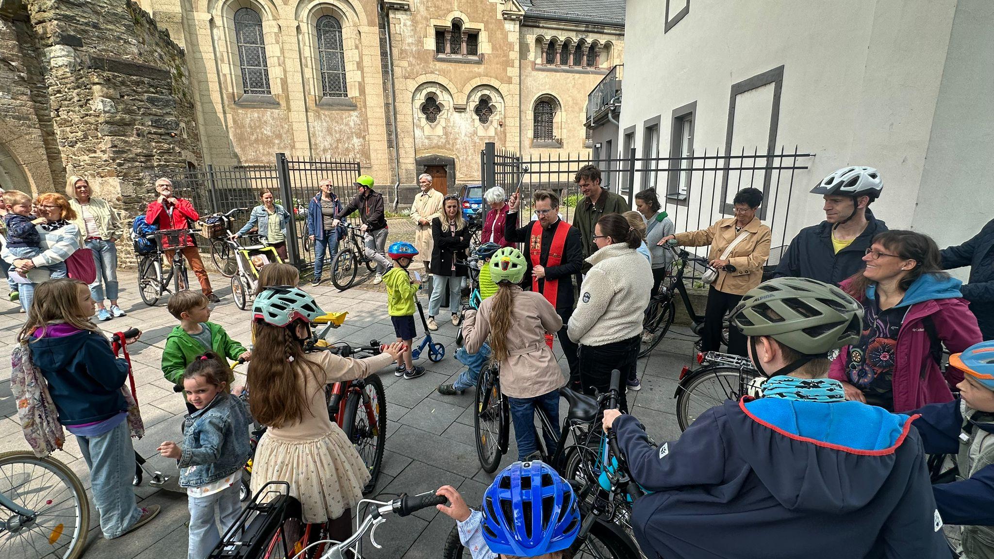 Fahrzeugsegung in St. Peter und Paul 2025