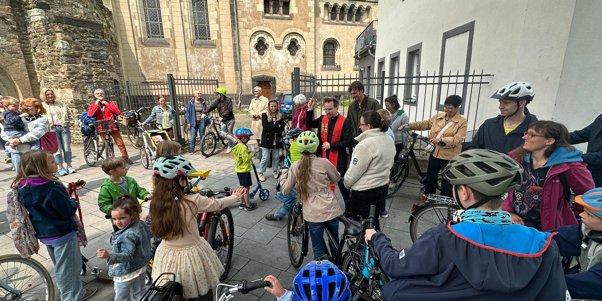 Fahrzeugsegung in St. Peter und Paul 2025