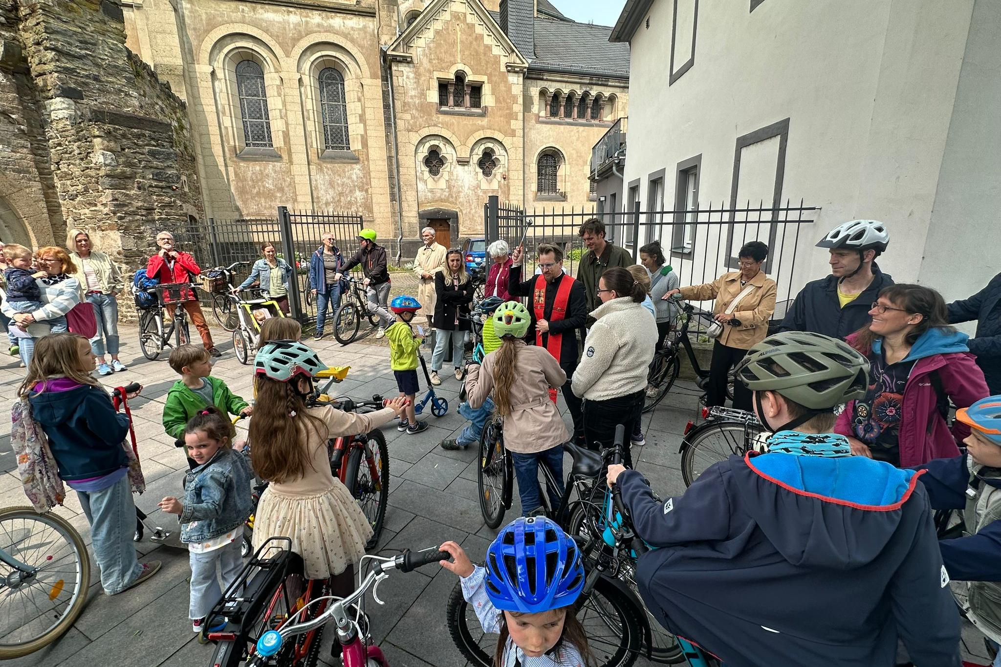 Fahrzeugsegung in St. Peter und Paul 2025