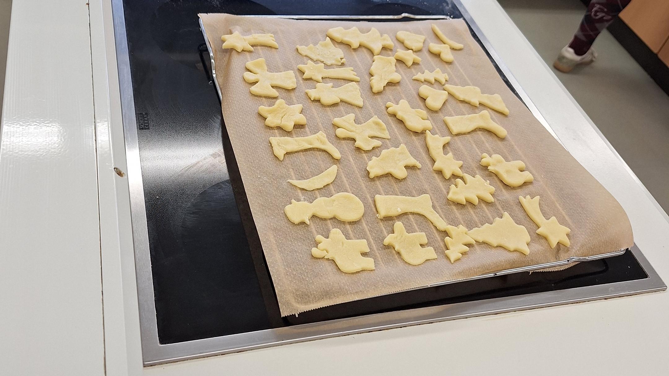 Messdieneraktion Plätzchen backen 2025 Bild 4