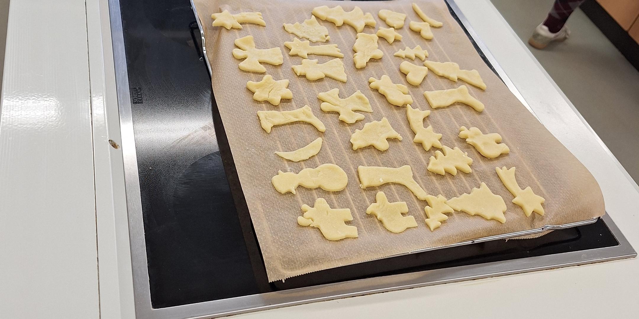 Messdieneraktion Plätzchen backen 2025 Bild 4