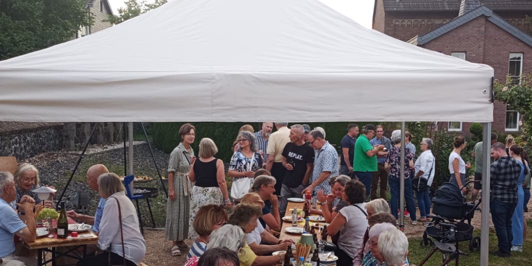 Sommergrillen 2026 (c) Pfarrei St. Franziskus Remagen Sommergrillen 2026